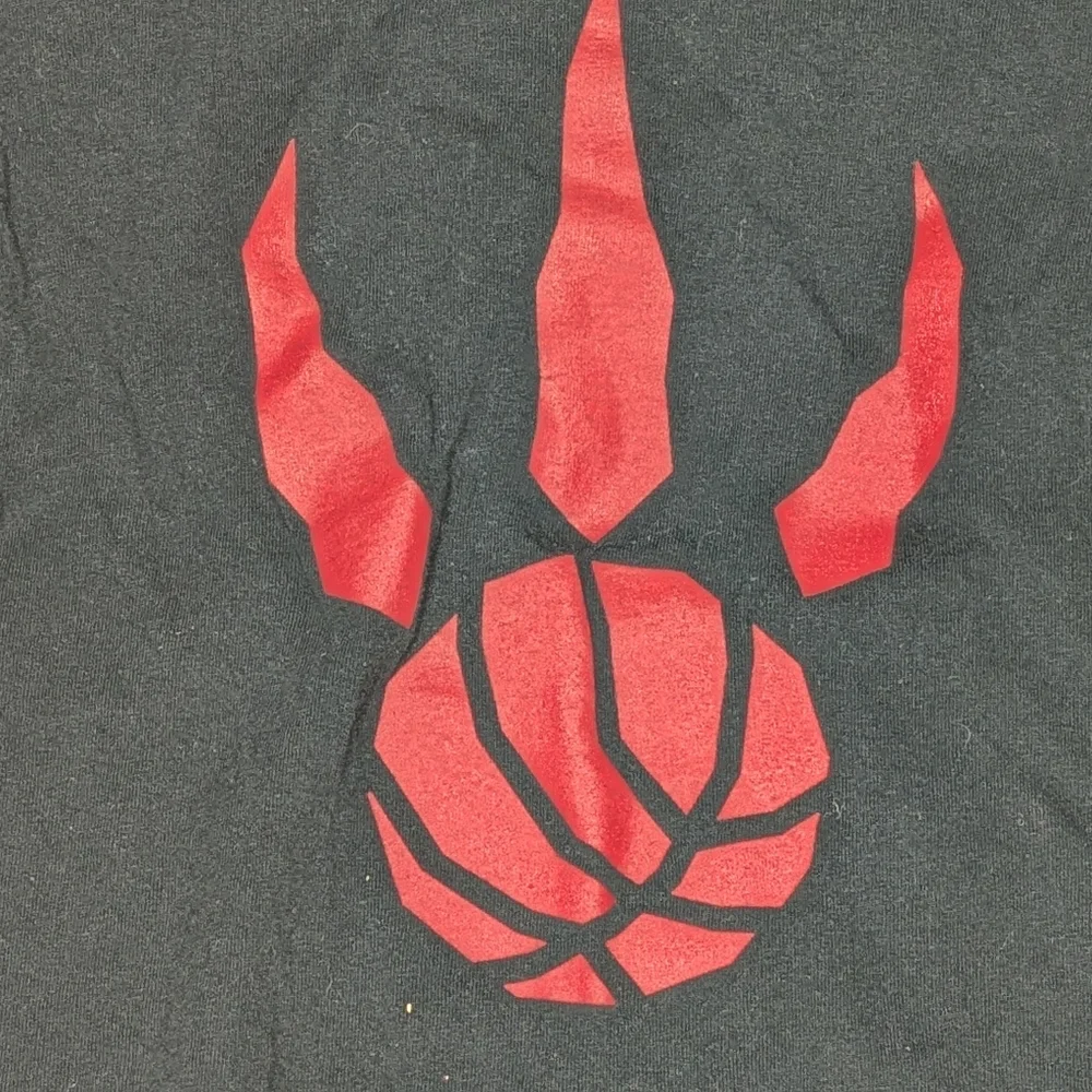 Black Vintage Toronto Raptors promo T-Shirt Cold Filtered Light Size L Gildan - Picture 4 of 5
